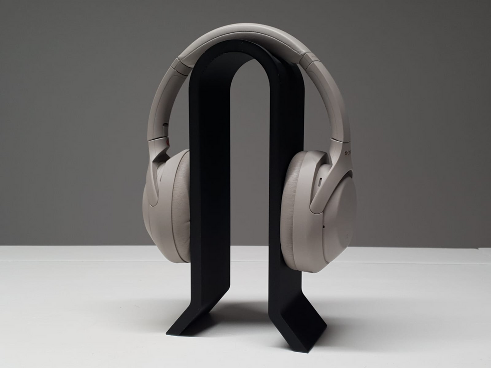 Modern Headphone Holder - 3D printed in Canada by UMore3D