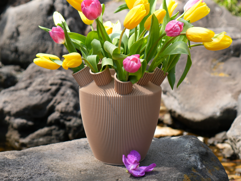 Shinzo Tulip Vase - 3D printed in Canada by UMore3D