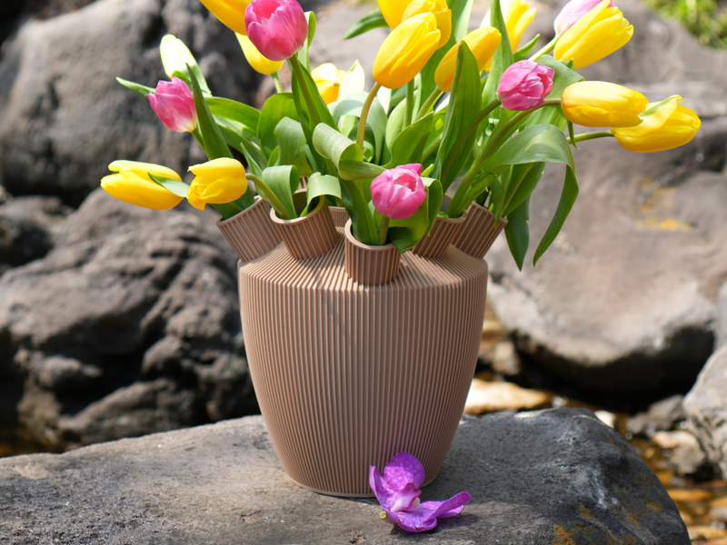 Shinzo Tulip Vase - 3D printed in Canada by UMore3D