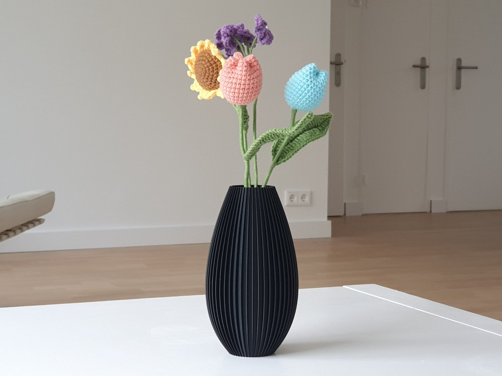 Modern Vase ribbed - 3D printed in Canada by UMore3D