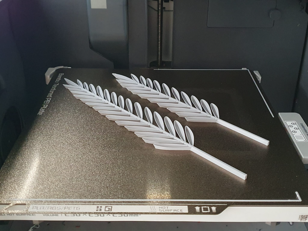 Modern Feather Decoration - 3D printed in Canada by UMore3D